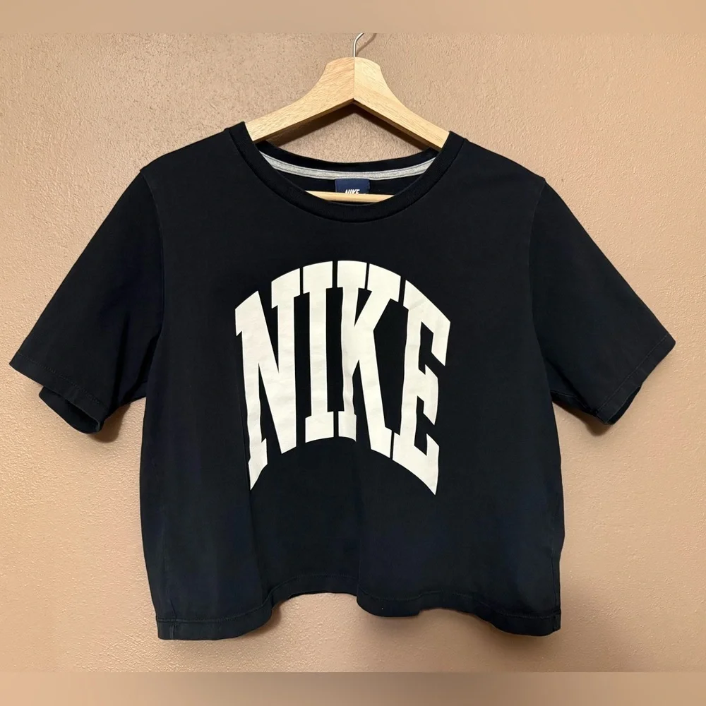 Nike Black Cropped Tee with White Logo Women's Size Large 100% Cotton Activewear